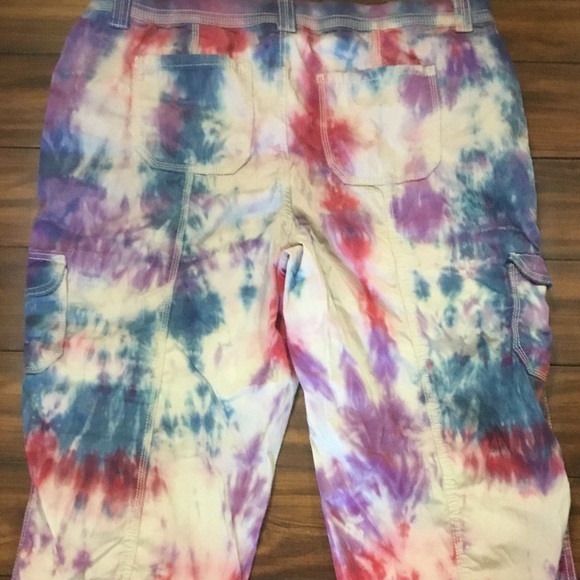 Upcycled tie dye capris - Picture 4 of 6